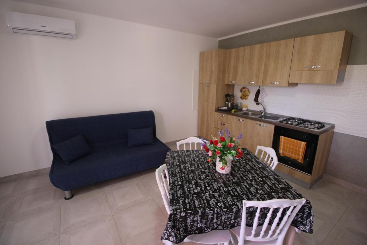 Apartamento Chiaro Di Luna Santa Domenica Talao Exterior foto
